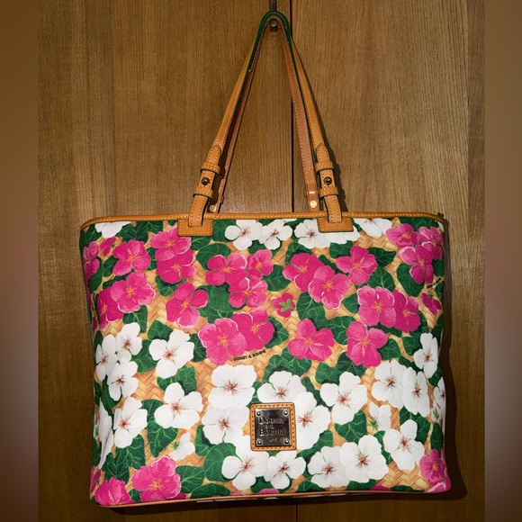 Dooney & Bourke Leisure Shopper Floral Tote – Fuchsia Hibiscus Floral Tote - Picture 14 of 16